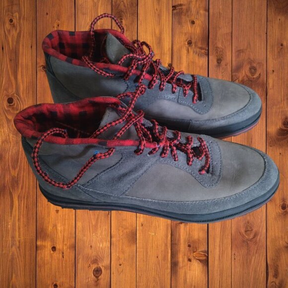 NIKE I.E. BOYS SIZE 6.5 GRAY RUNNING SHOES/ANKLE BOOTS LACE UP CASUAL CLASSIC - Picture 8 of 8